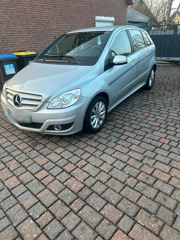 Gebraucht Mercedes B180 75 PS (55 kW) 2009 Grau Van / Kleinbus