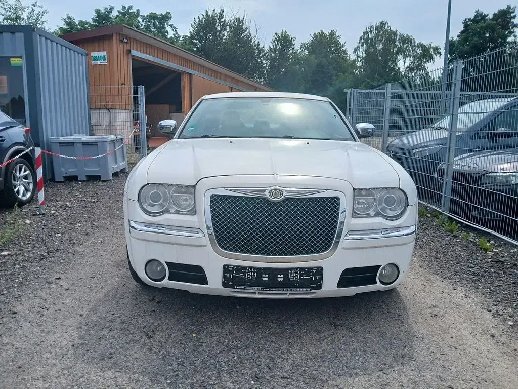 Gebraucht Chrysler 300C 249 PS (183 kW) 2004 Weiß Limousine