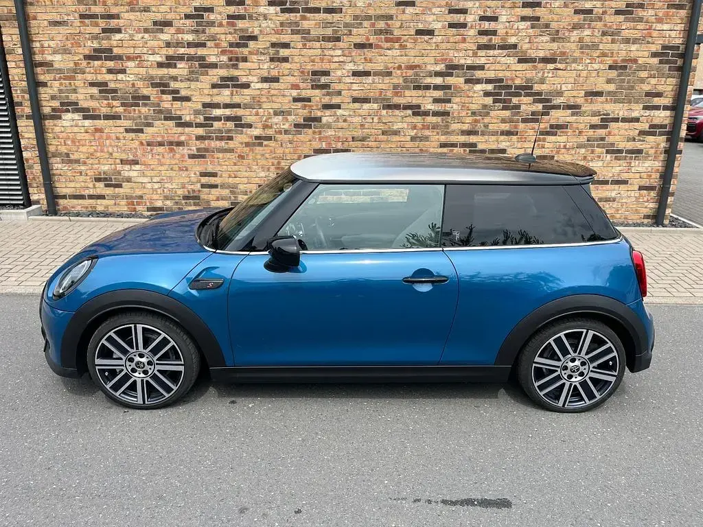 Gebraucht Mini Cooper S 178 PS (130 kW) 2022 Island blue metallic Kleinwagen