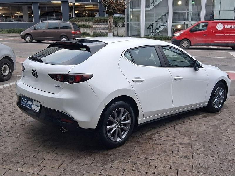 Gebraucht Mazda 3 116 PS (85 kW) 2019 Weiß Limousine