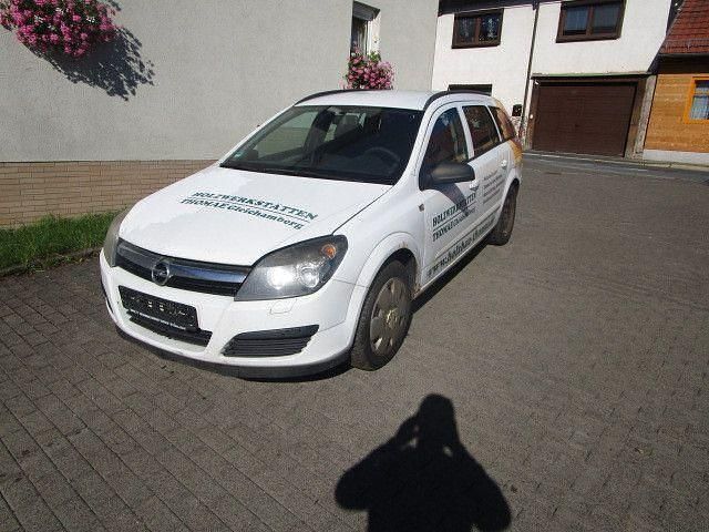 Weiß Gebraucht 2006 Opel Astra Edition Kombi | 499 € (Guter Preis) - Bild 1/4