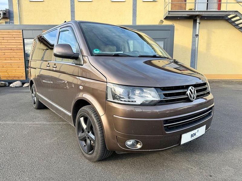 Braun Gebraucht 2013 VW Multivan Highline Van | 22.200 € (Fairer Preis) - Bild 1/4