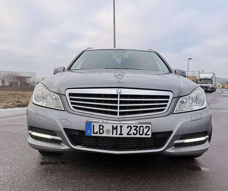 Gebraucht Mercedes C200 Elegance 136 PS (100 kW) 2012 Kombi