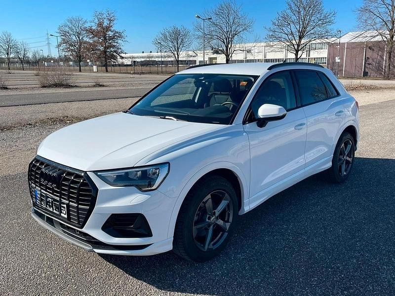 Gebraucht Audi Q3 Sport 150 PS (110 kW) 2024 Weiß SUV