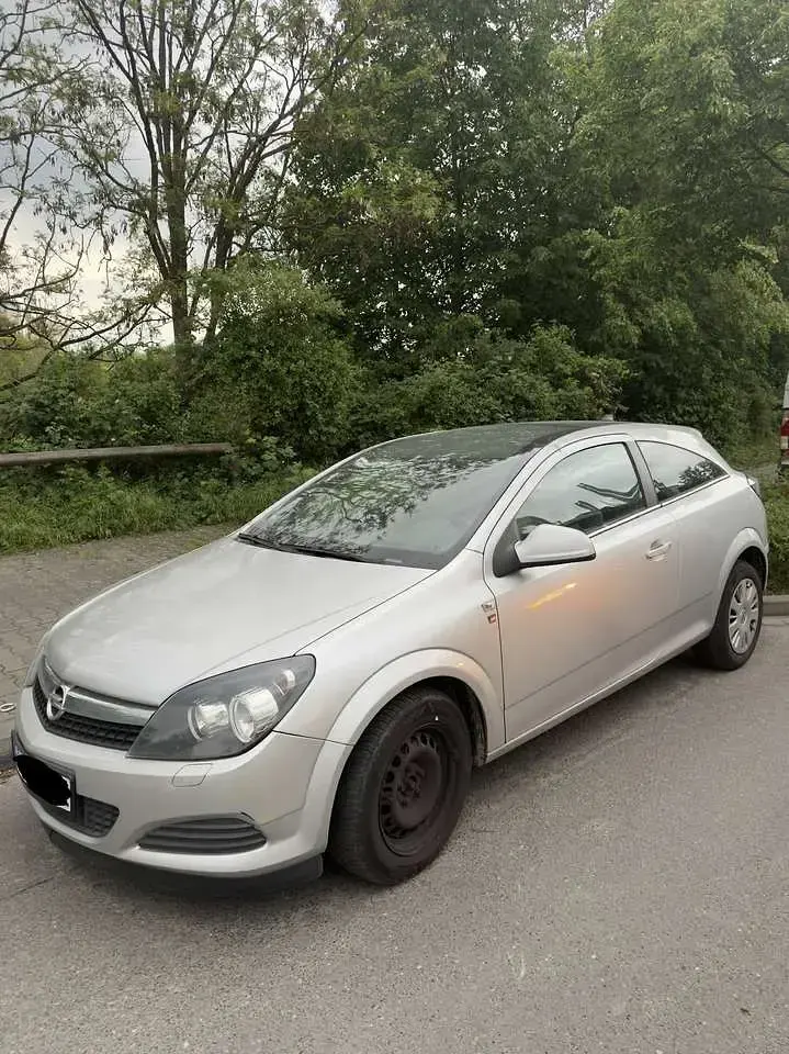 Gebraucht Opel Astra GTC 110 PS (80 kW) 2011 Limousine