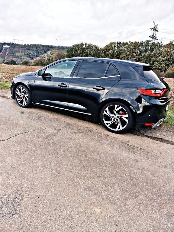Schwarz Gebraucht 2016 Renault Mégane GT Line Bose Edition Limousine | 16.990 € (Fairer Preis) - Bild 1/4