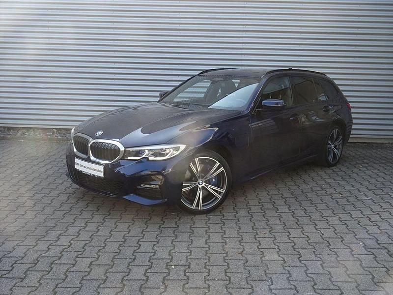 Individual tansanitblau Gebraucht 2021 BMW 330e M Sport Kombi | 34.675 € (Fairer Preis) - Bild 1/4