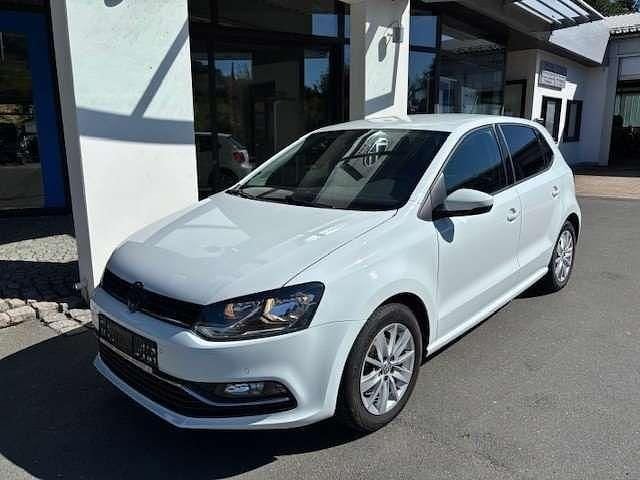 Weiß Gebraucht 2017 VW Polo Comfortline Kleinwagen | 12.480 € (Guter Preis) - Bild 1/4