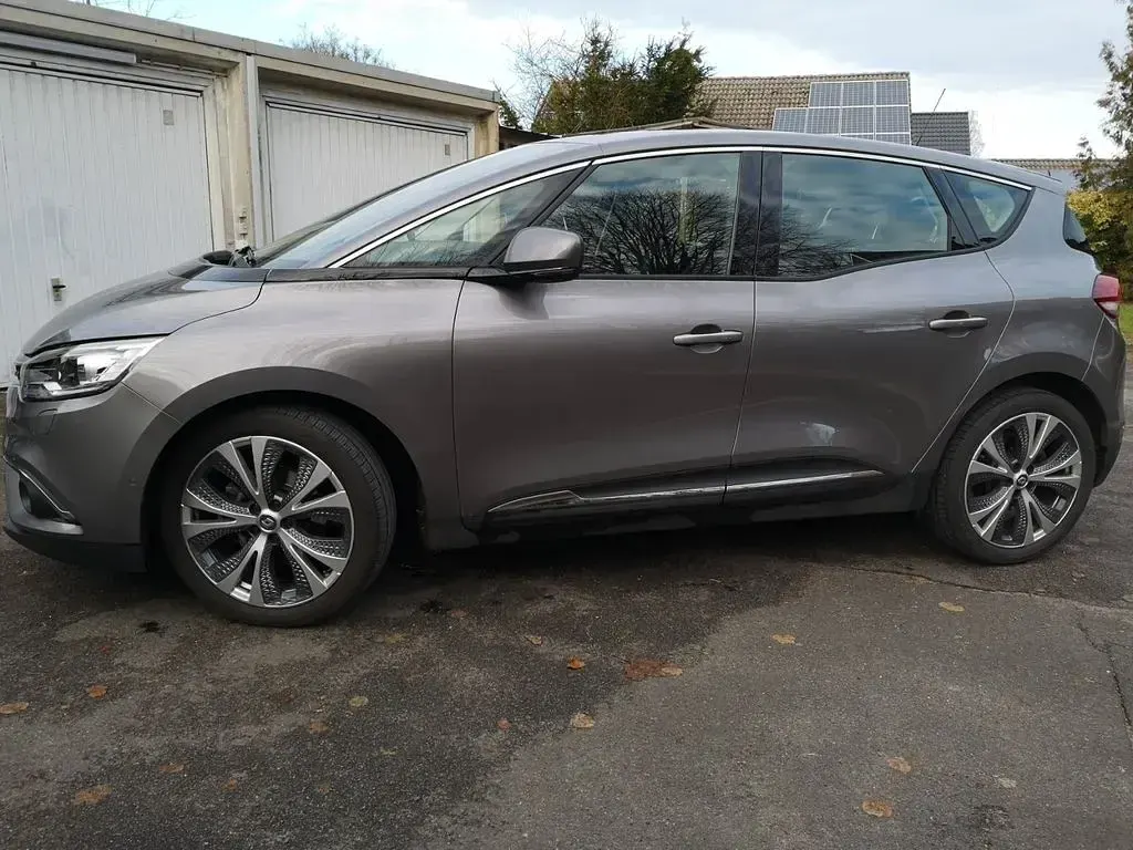 Gebraucht Renault Scenic E-Tech Intens 131 PS (96 kW) 2017 Grau Van / Kleinbus