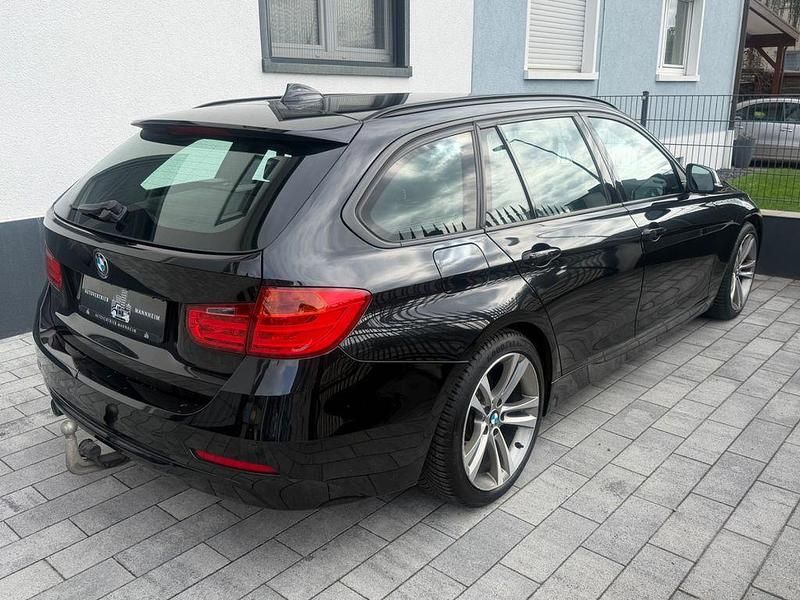 Gebraucht BMW 320 Sport Line 184 PS (135 kW) 2012 Schwarz Limousine