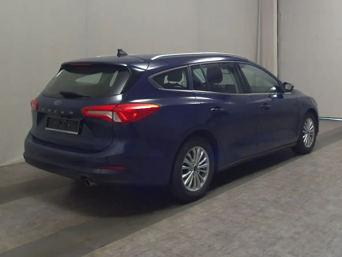 Gebraucht Ford Focus Titanium 120 PS (88 kW) 2020 Blau Kombi