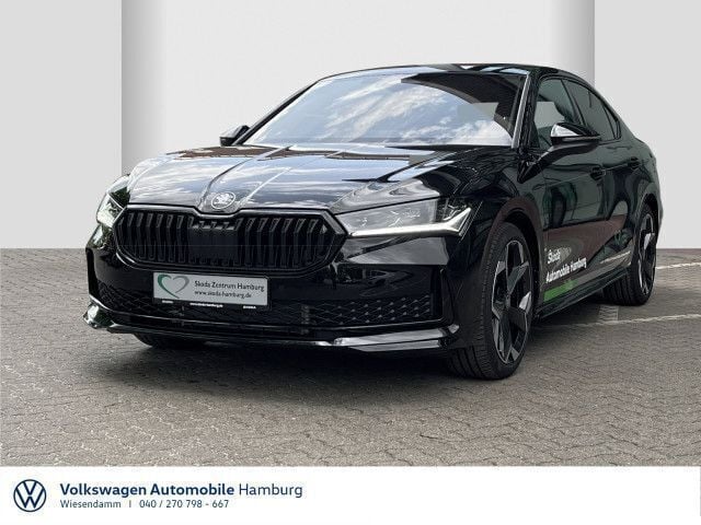 Onyxschwarz metallic Gebraucht 2025 Skoda Superb SportLine Limousine | 57.970 € - Bild 1/4