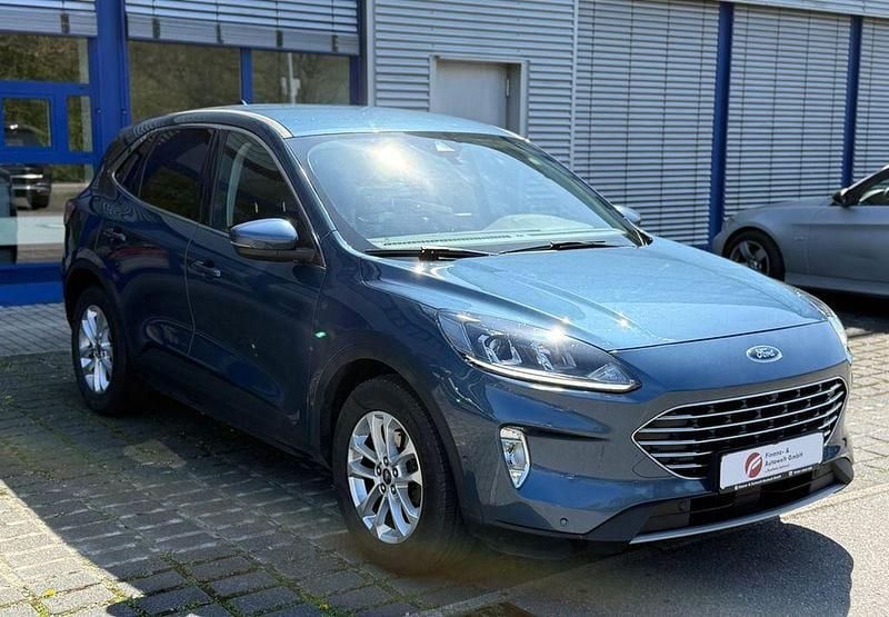 Usado Ford Kuga Titanium 190 HP (139 kW) 2020 Azul SUV