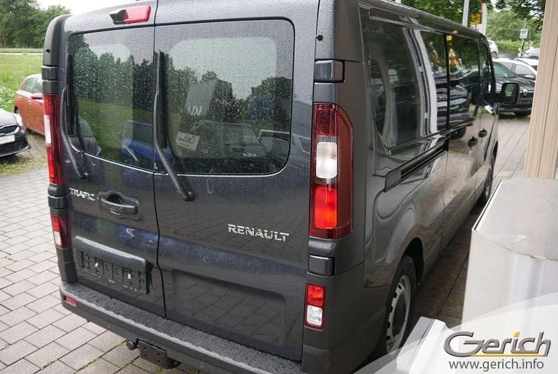 Neu Renault Trafic Komfort 150 PS (110 kW) 2025 Grau Van / Kleinbus