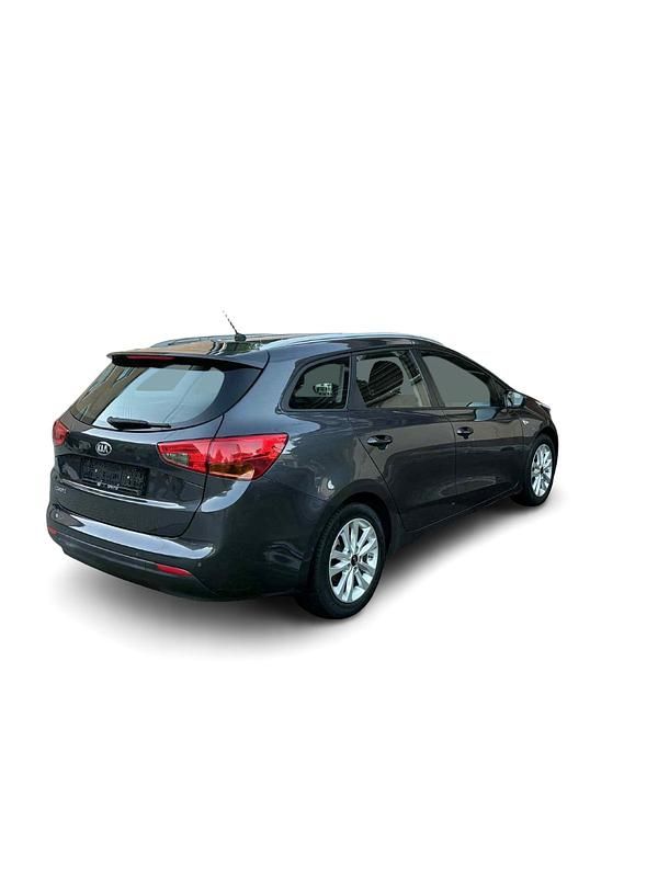 Grau Gebraucht 2017 Kia Ceed Sportswagon Kombi | 8.299 € (Guter Preis) - Bild 1/4