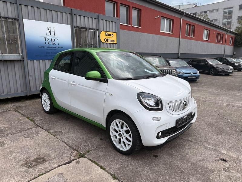 Gebraucht Smart ForFour Electric Drive 60 kW (82 PS) 2018 Grün Limousine