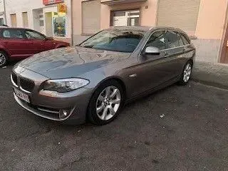 Usado BMW 530 Performance 258 CV (189 kW) 2011 Gris Familiar