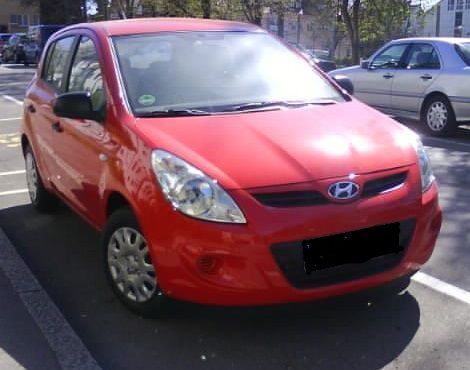 Rot Gebraucht 2011 Hyundai i20 Kleinwagen | 5.750 € (Etwas zu teuer) - Bild 1/4