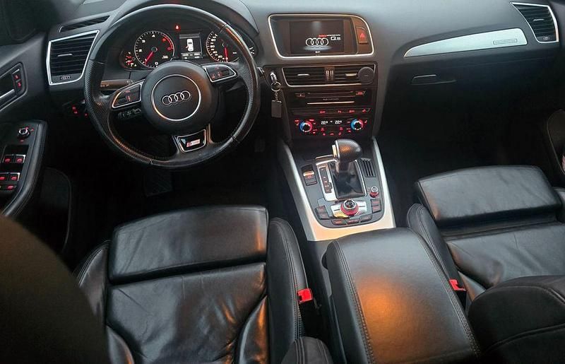 Second-hand Audi Q5 Sport 245 CP (180 kW) 2013 Negru SUV