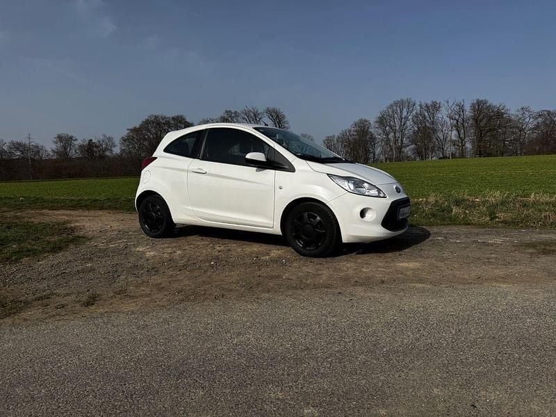 Gebraucht Ford Ka 69 PS (50 kW) 2012 Weiß Kleinwagen