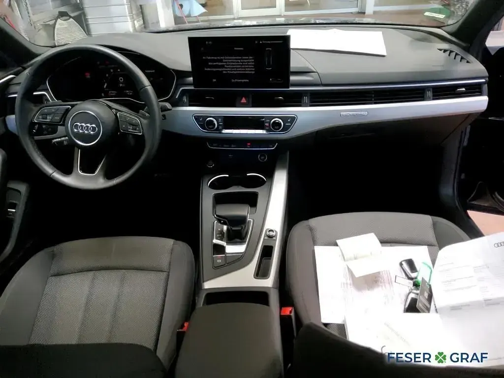 Gebraucht Audi A4 Ambiente 204 PS (150 kW) 2023 Navarrablau metallic (metallic) Limousine