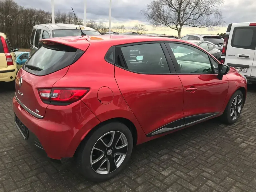Gebraucht Renault Clio Initiale Paris 90 PS (66 kW) 2014 Rot Limousine