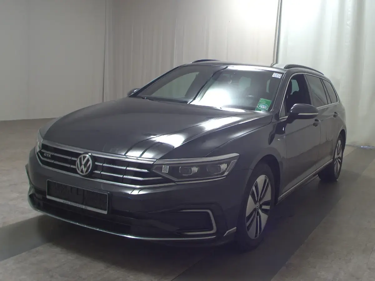 Używany VW Passat GTE 218 KM (160 kW) 2019 Szary Sedan/Limuzyna