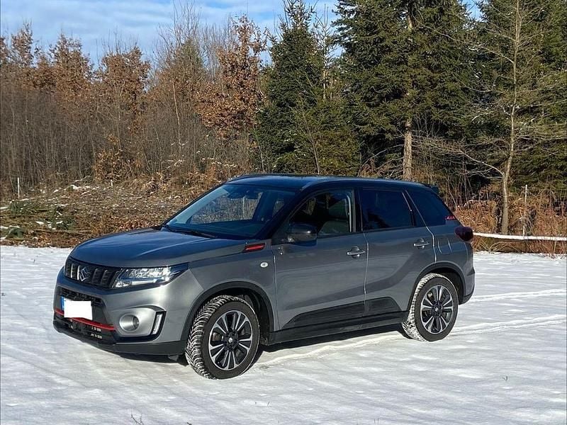 Gebraucht Suzuki Vitara Comfort 129 PS (94 kW) 2022 Grau SUV