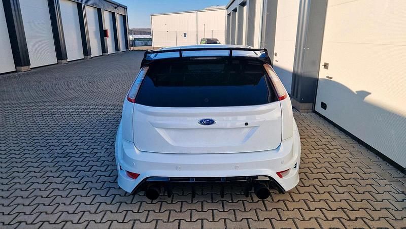 Gebraucht Ford Focus RS 305 PS (224 kW) 2009 Weiß Limousine