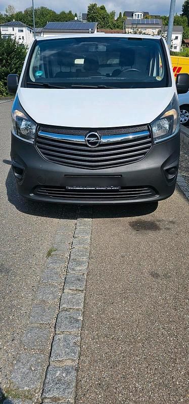 Weiß Gebraucht 2015 Opel Vivaro Van | 4.400 € - Bild 1/4
