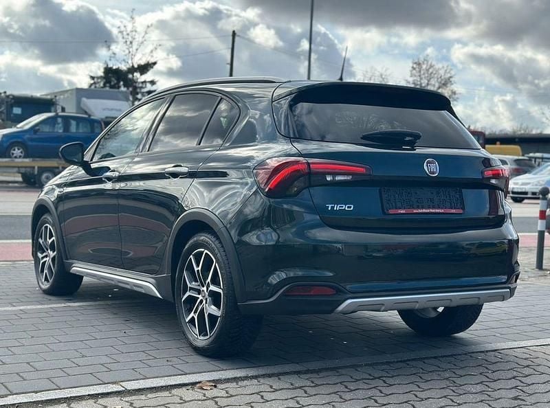 Gebraucht Fiat Tipo Cross 101 PS (74 kW) 2022 Grün Limousine