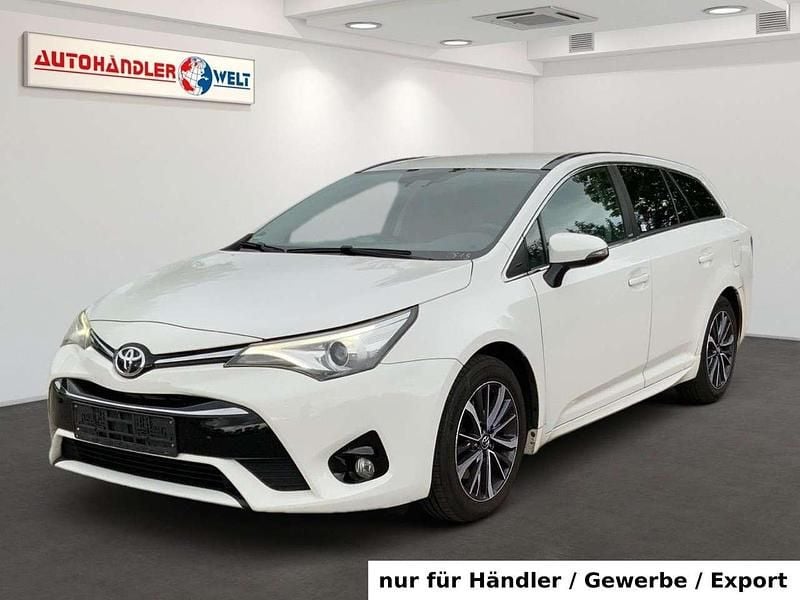 Weiß Gebraucht 2016 Toyota Avensis Sport Kombi | 7.699 € (Guter Preis) - Bild 1/3