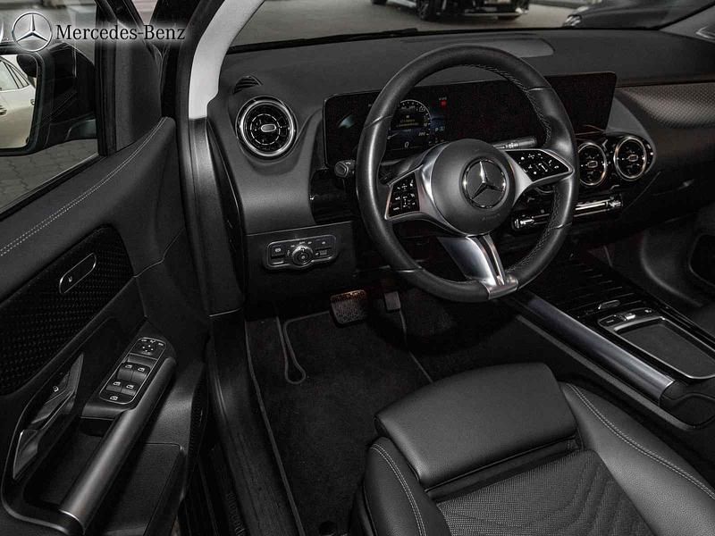 Gebraucht Mercedes B220 Progressive 190 PS (139 kW) 2023 Unilack nachtschwarz Van / Kleinbus