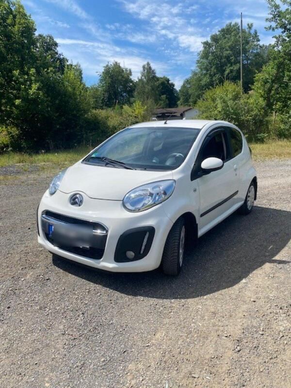 Weiß Gebraucht 2013 Citroën C1 Kleinwagen | 2.200 € (Fairer Preis) - Bild 1/4
