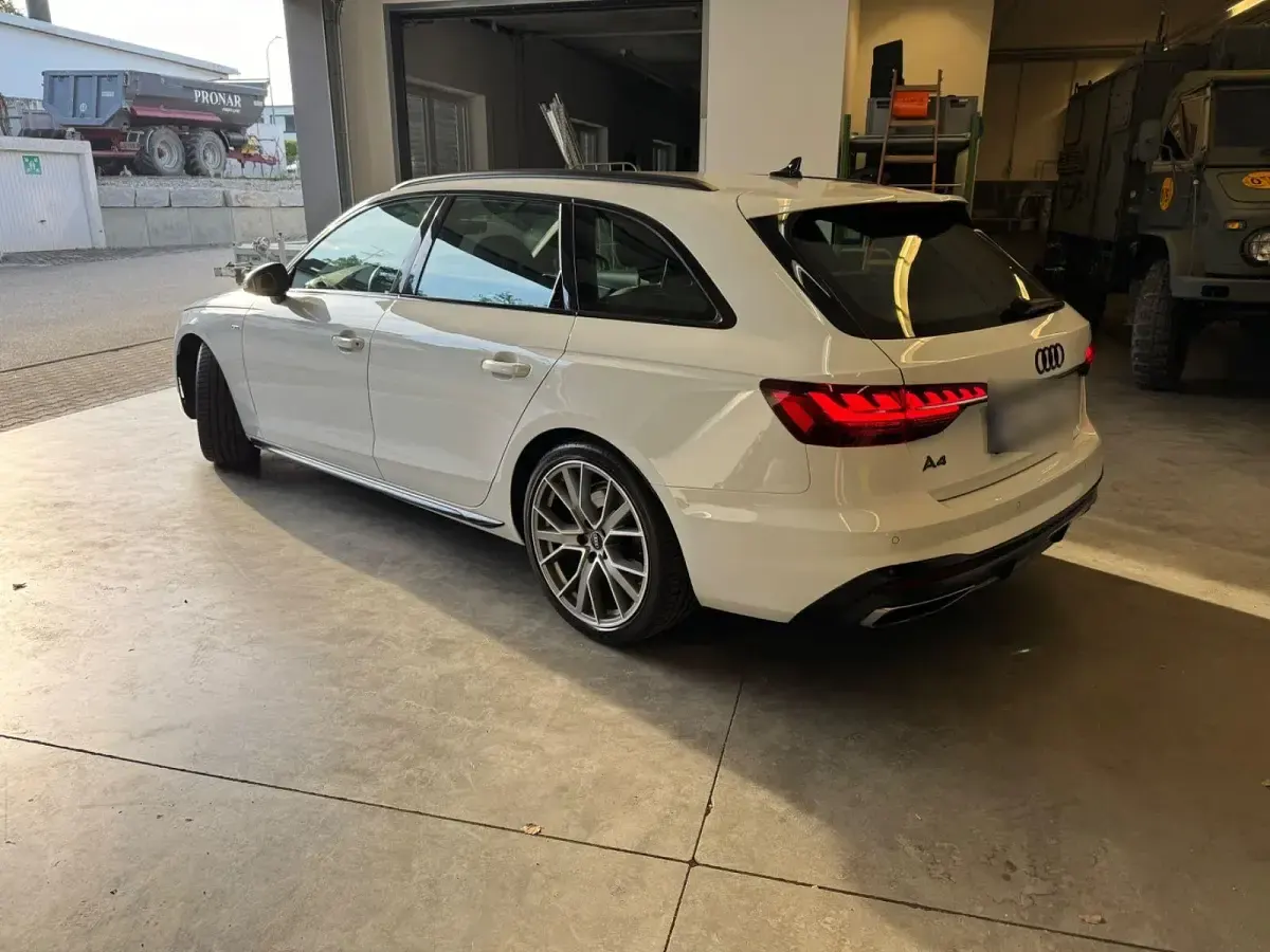 Gebraucht Audi A4 Business 163 PS (119 kW) 2022 Weiß Kombi