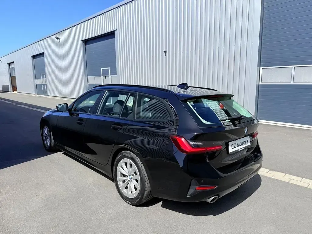 Gebraucht BMW 320 Sport Line 184 PS (135 kW) 2020 Schwarz Kombi