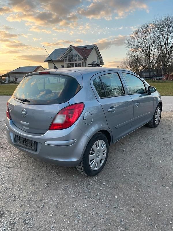 Gebraucht Opel Corsa 80 PS (58 kW) 2007 Silber Kleinwagen