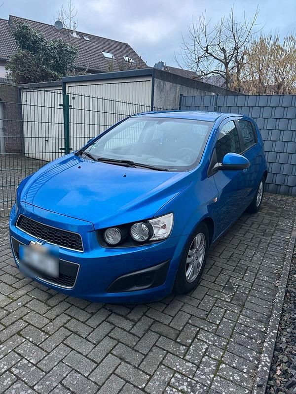 Gebraucht Chevrolet Aveo 100 PS (73 kW) 2011 Blau Kleinwagen