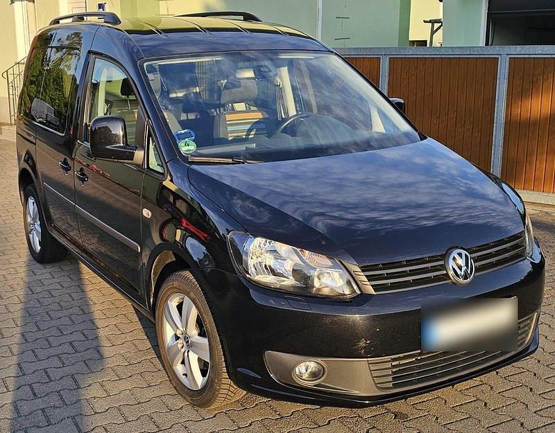 Gebraucht VW Caddy 102 PS (75 kW) 2013 Schwarz Van / Kleinbus