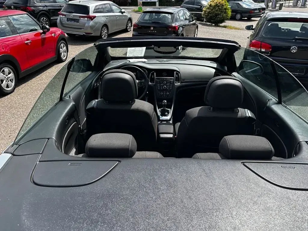 Gebraucht Opel Cascada Edition 140 PS (102 kW) 2017 Schwarz Cabrio