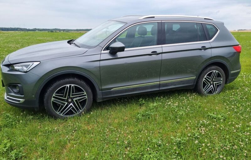 Grau Gebraucht 2019 Seat Tarraco 4Drive SUV | 26.500 € (Guter Preis) - Bild 1/1