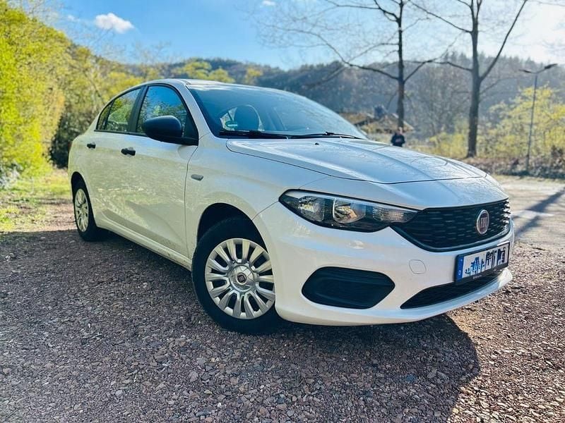 Gebraucht Fiat Tipo Pop 95 PS (69 kW) 2019 Weiß Limousine