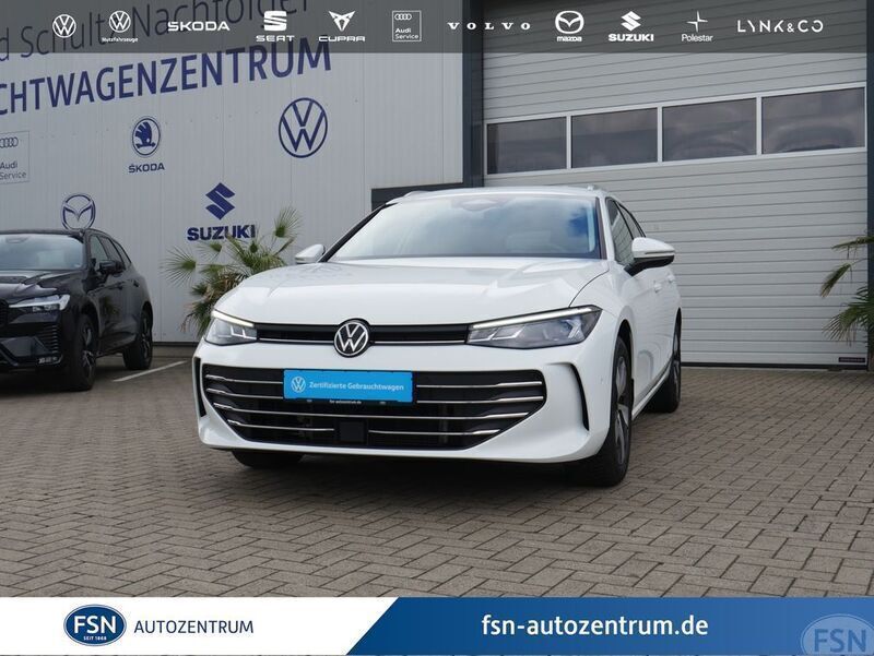 Weiß Gebraucht 2024 VW Passat Business Kombi | 32.480 € - Bild 1/4