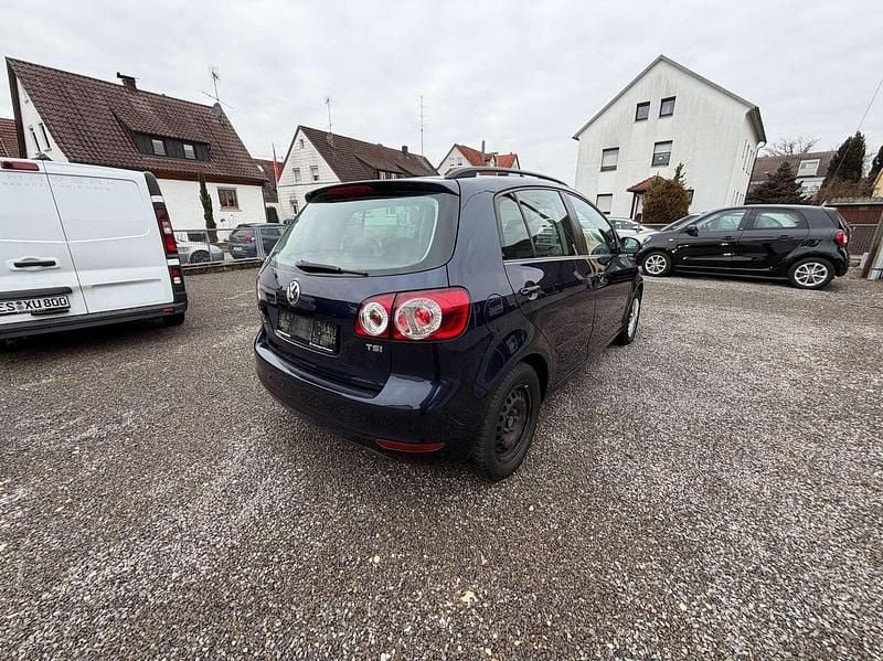 Gebraucht VW Golf VII Trendline 105 PS (77 kW) 2013 Night blue metallic Kleinwagen