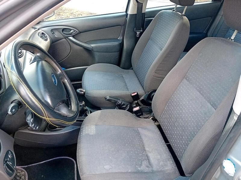 Gebraucht Ford Focus 101 PS (74 kW) 2004 Silber Kombi