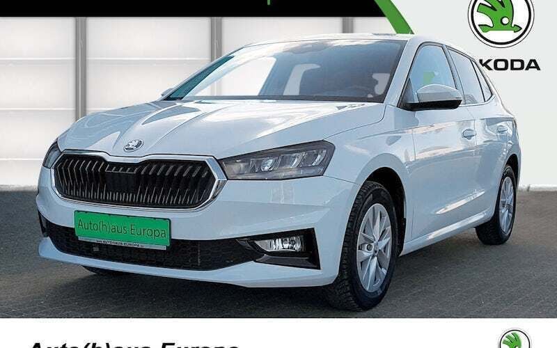Weiß Gebraucht 2024 Skoda Fabia Style Limousine | 20.490 € (Guter Preis) - Bild 1/4
