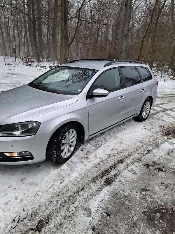Gebraucht VW Passat 103 PS (75 kW) 2012 Grau Kombi