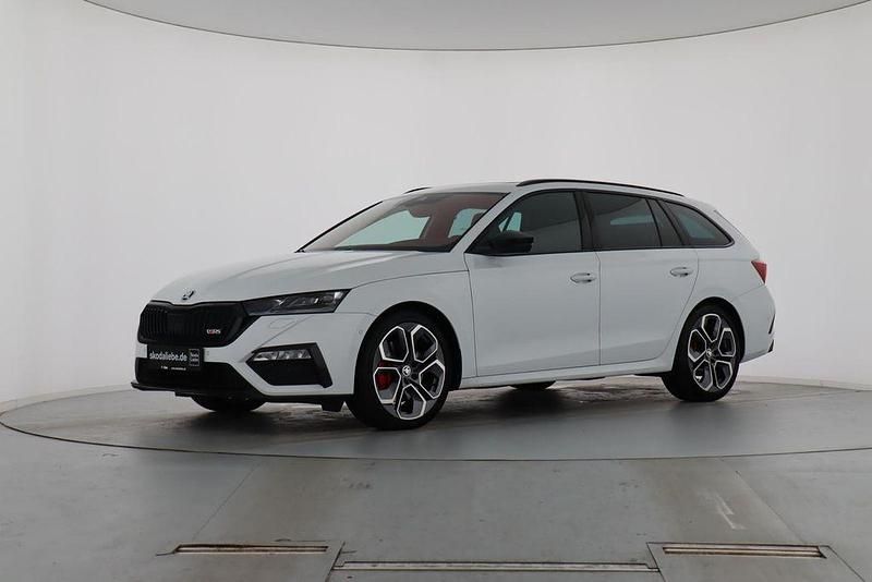 Weiß Gebraucht 2021 Skoda Octavia RS Kombi | 32.889 € (Etwas zu teuer) - Bild 1/4