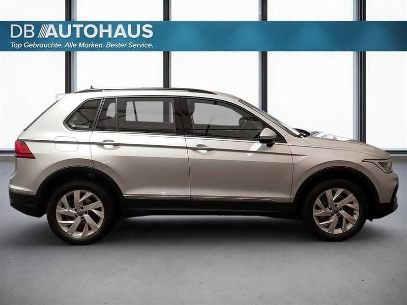 Gebraucht VW Tiguan Life 190 PS (139 kW) 2023 Silber SUV