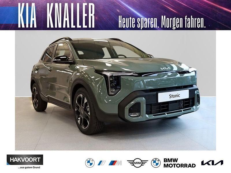 (a2g) adventurous green s Neu 2025 Kia Stonic SUV | 28.890 € (Fairer Preis) - Bild 1/4